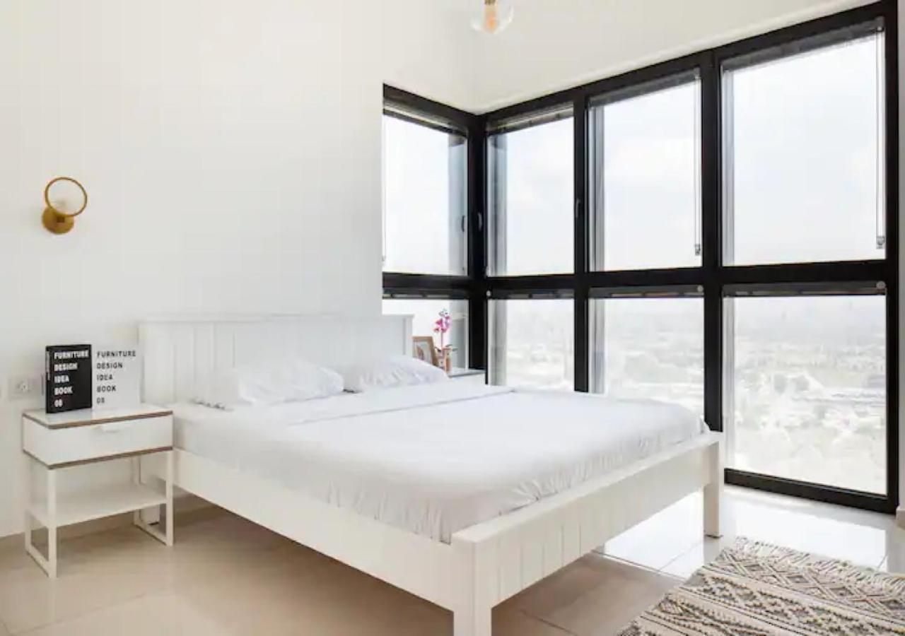 O&O Group- Special Apartment Sea View Luxury Tower Бат-Ям Экстерьер фото