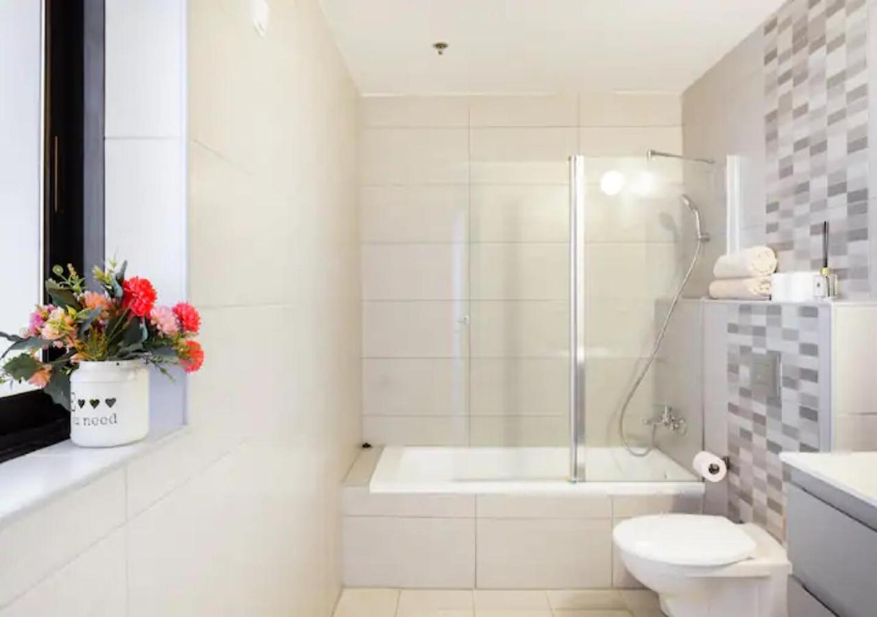 O&O Group- Special Apartment Sea View Luxury Tower Бат-Ям Экстерьер фото