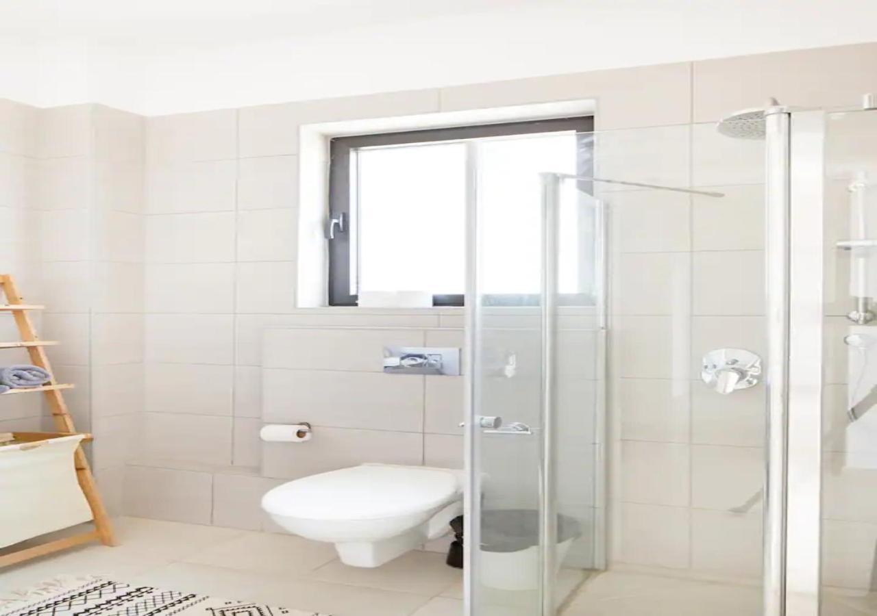 O&O Group- Special Apartment Sea View Luxury Tower Бат-Ям Экстерьер фото