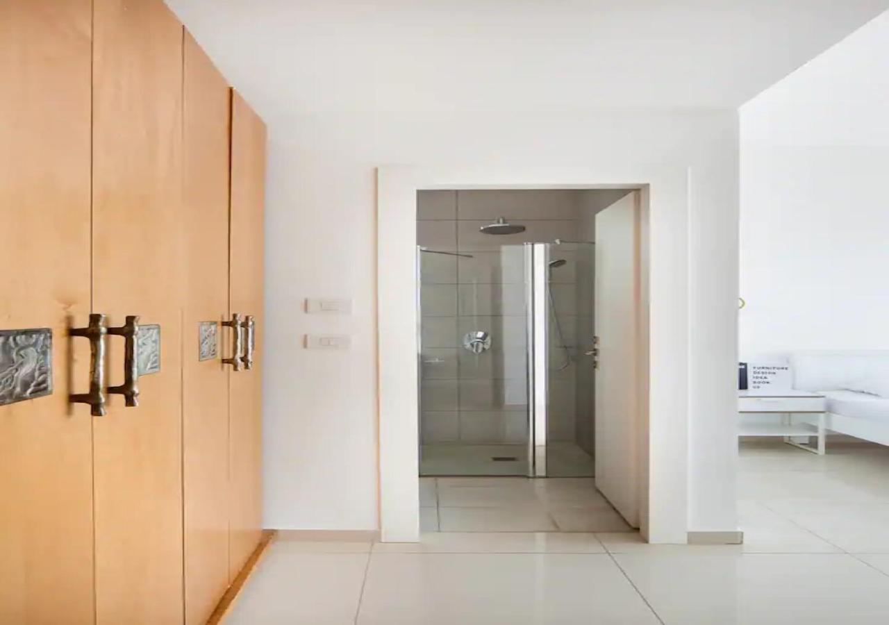 O&O Group- Special Apartment Sea View Luxury Tower Бат-Ям Экстерьер фото