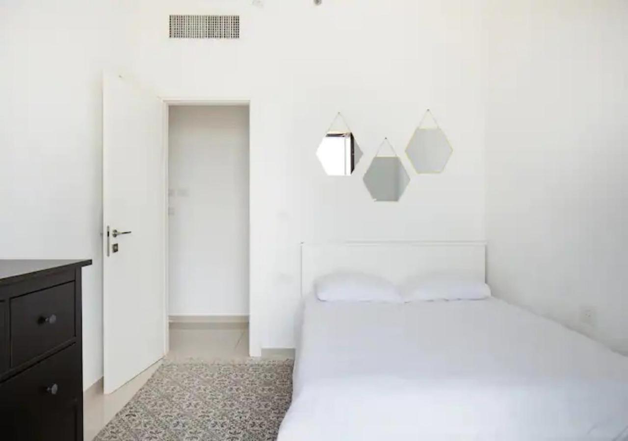 O&O Group- Special Apartment Sea View Luxury Tower Бат-Ям Экстерьер фото